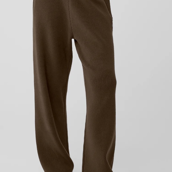 Alo Yoga Scholar Sweatpants Espresso - Picture 2 of 5